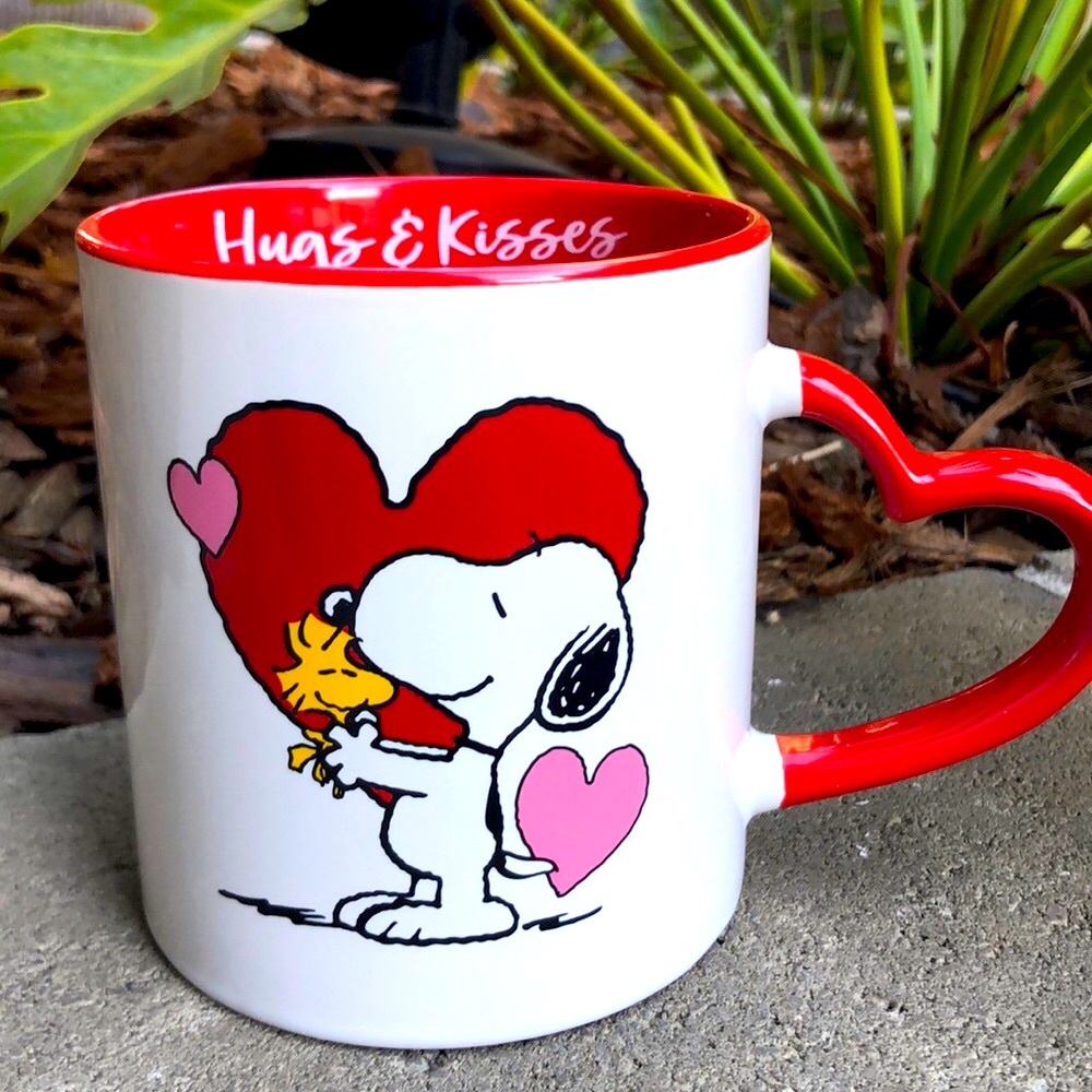 Peanuts SNOOPY Mug with Heart Shaped Handle